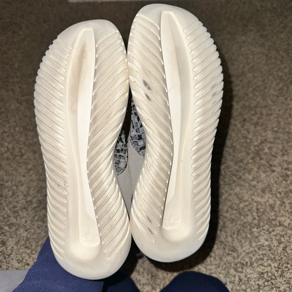 Women’s adidas shoes size 8 - Picture 4 of 8